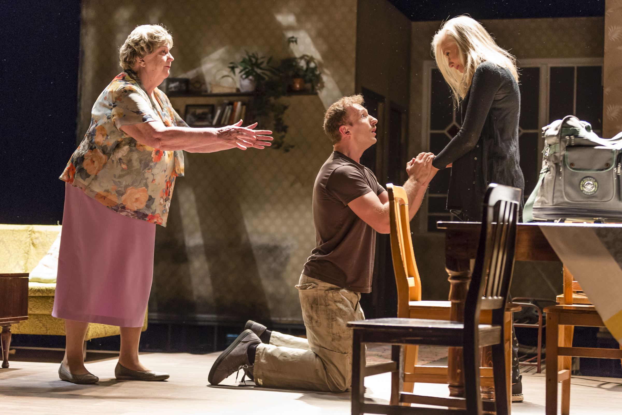 Edīte – Ilze Vazdika, Aldis – Mārtiņš Počs, Antra – Ērika Eglija // Foto – Gunārs Janaitis